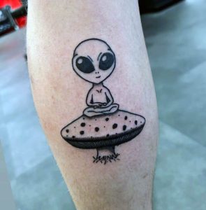 Alien tattoo mushroom - Psychedelic tatoeage Groningen