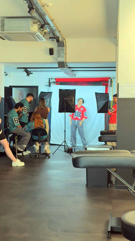 Fotografie - Portretten - Groepsfoto - Fotostudio te huur Groningen - Birthday shoot - Foto studio Groningen